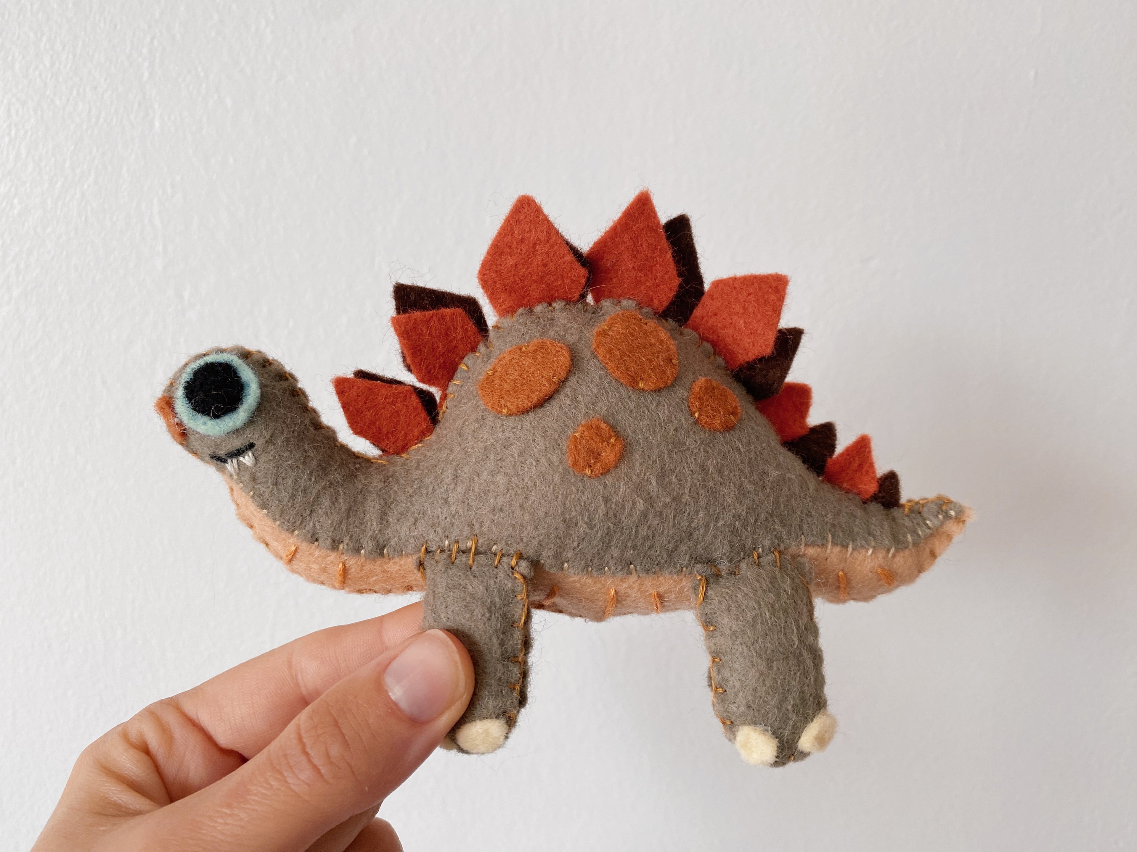 Lot de 3 patrons de couture peluches dinosaures