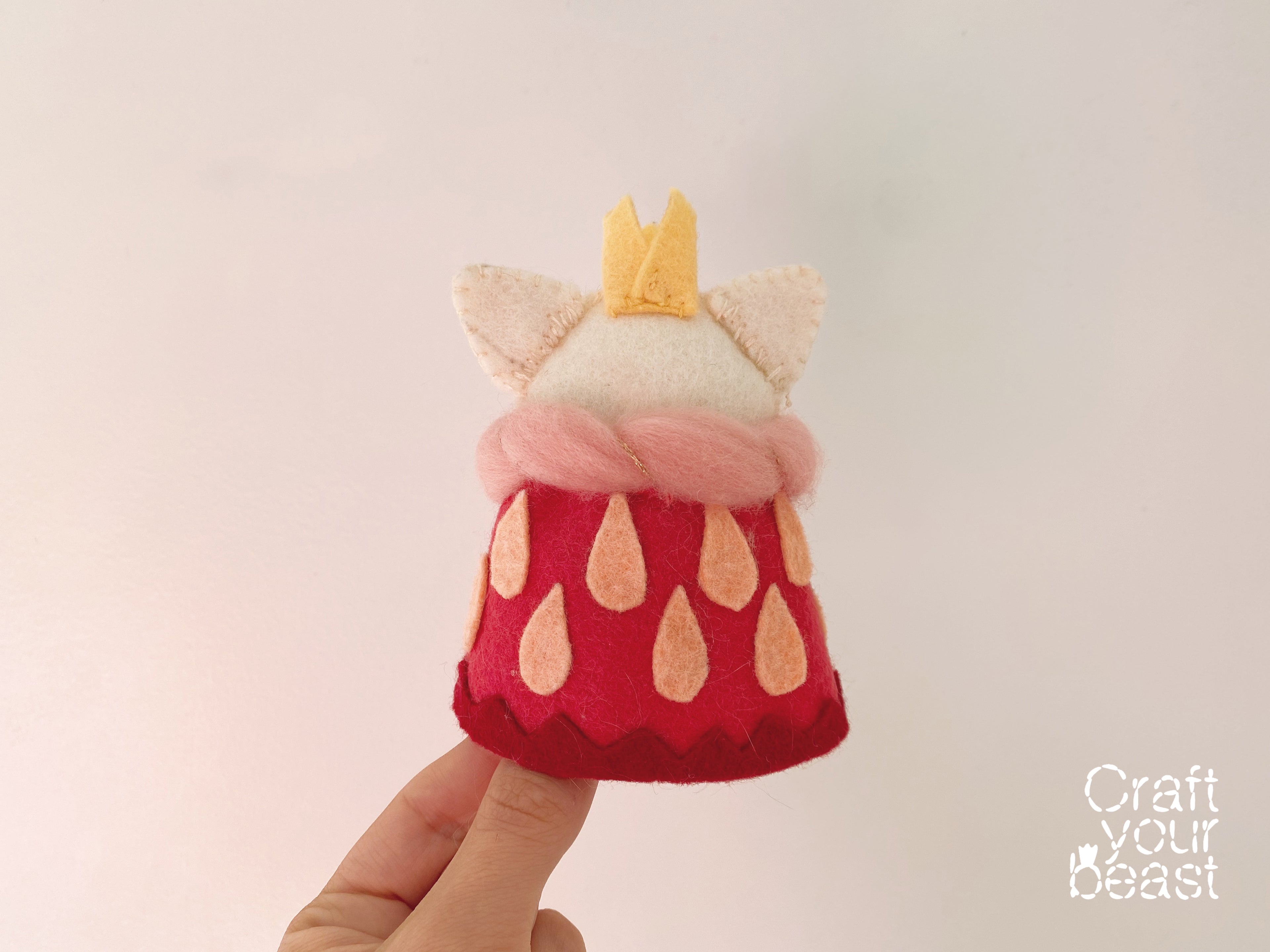 Patron de couture peluche chat princesse