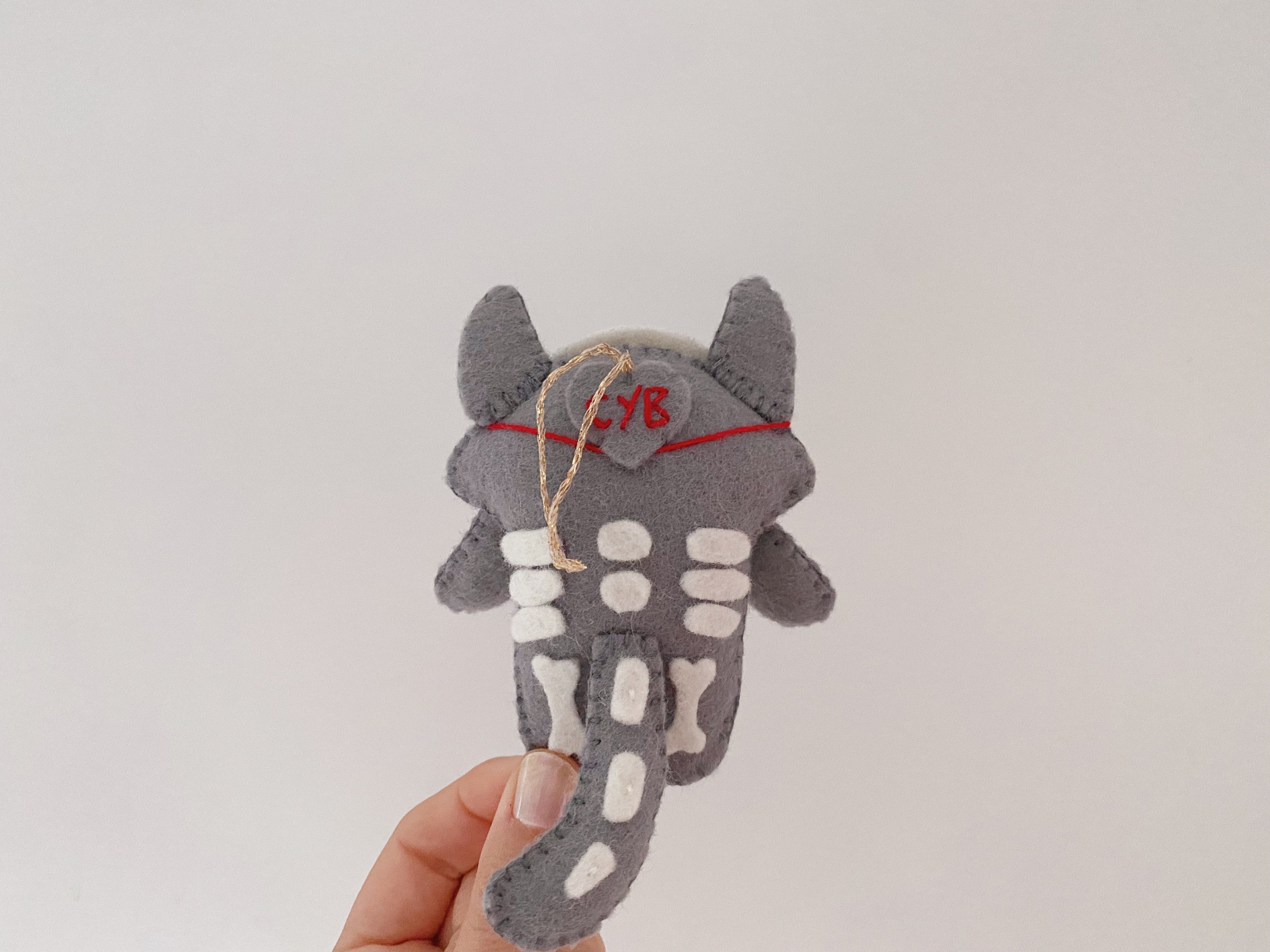 Patron de couture peluche loup squelette