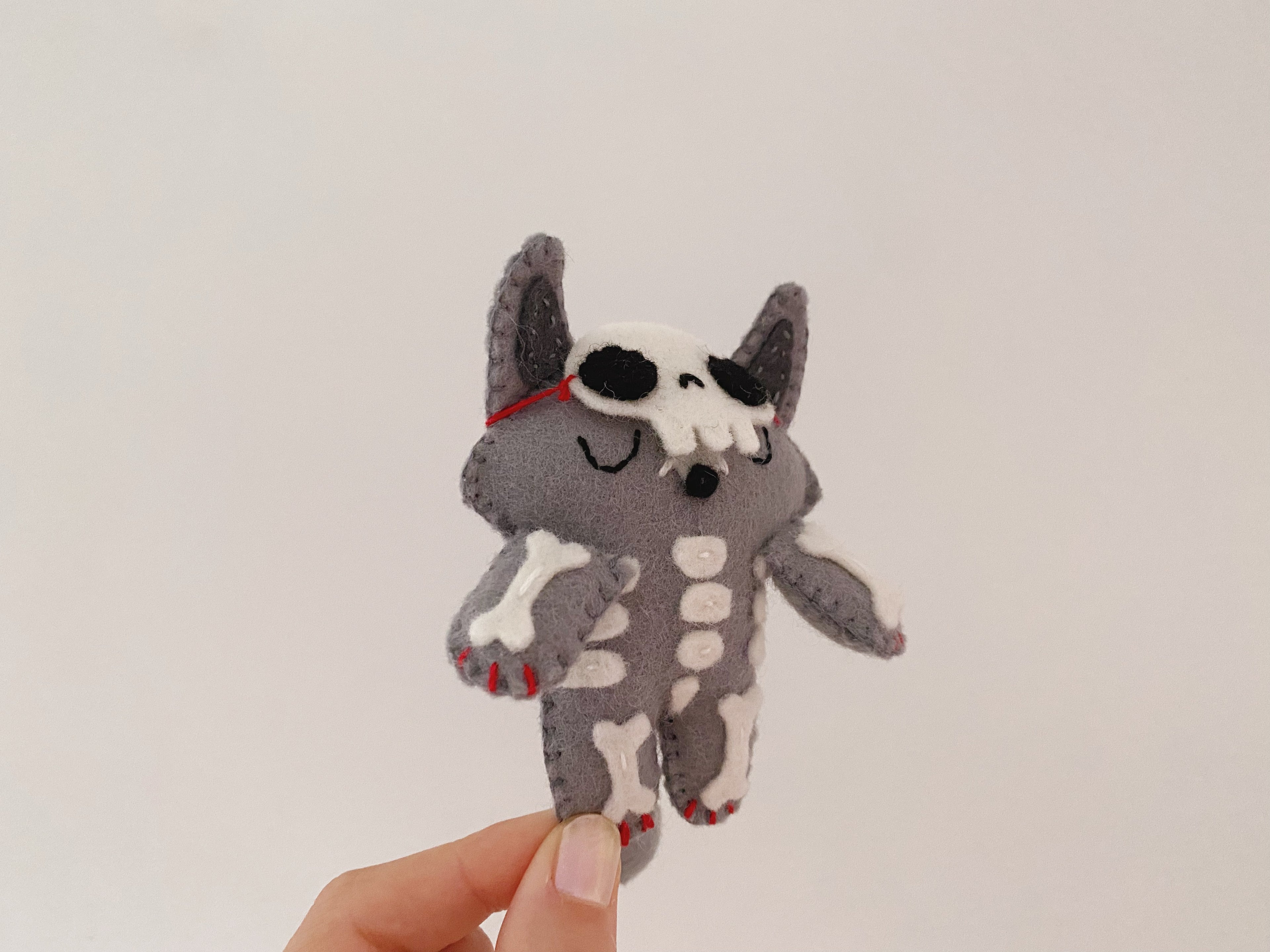 Patron de couture peluche loup squelette