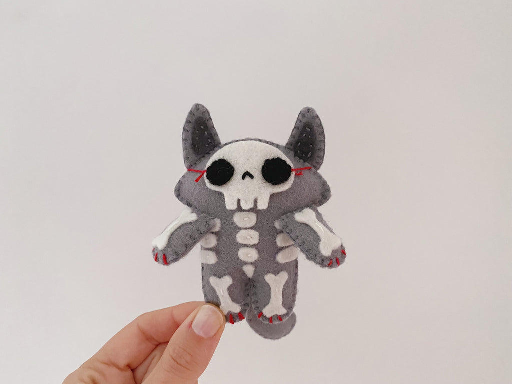 Patron de couture peluche loup squelette