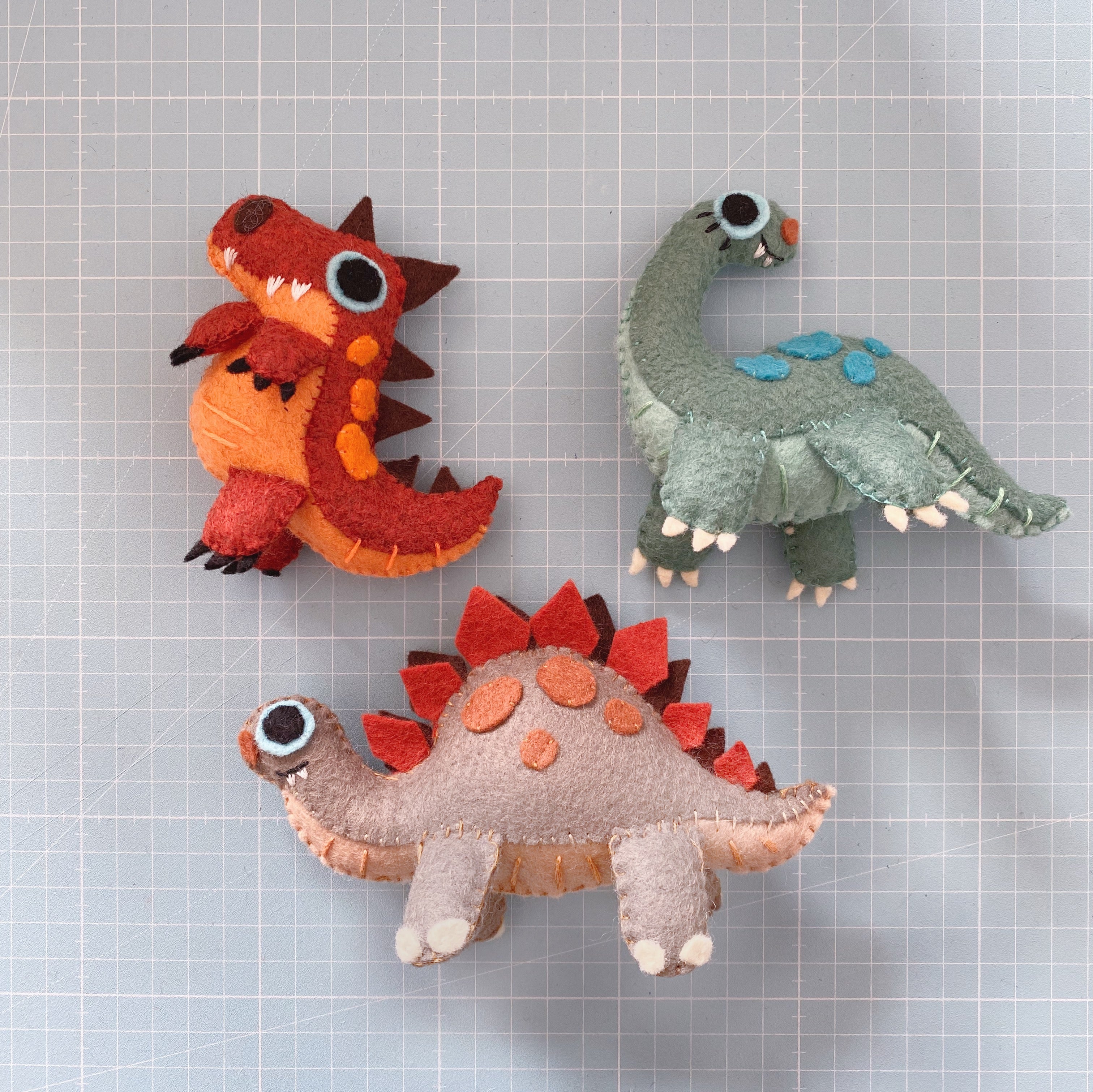 Kit de couture dino T-rex