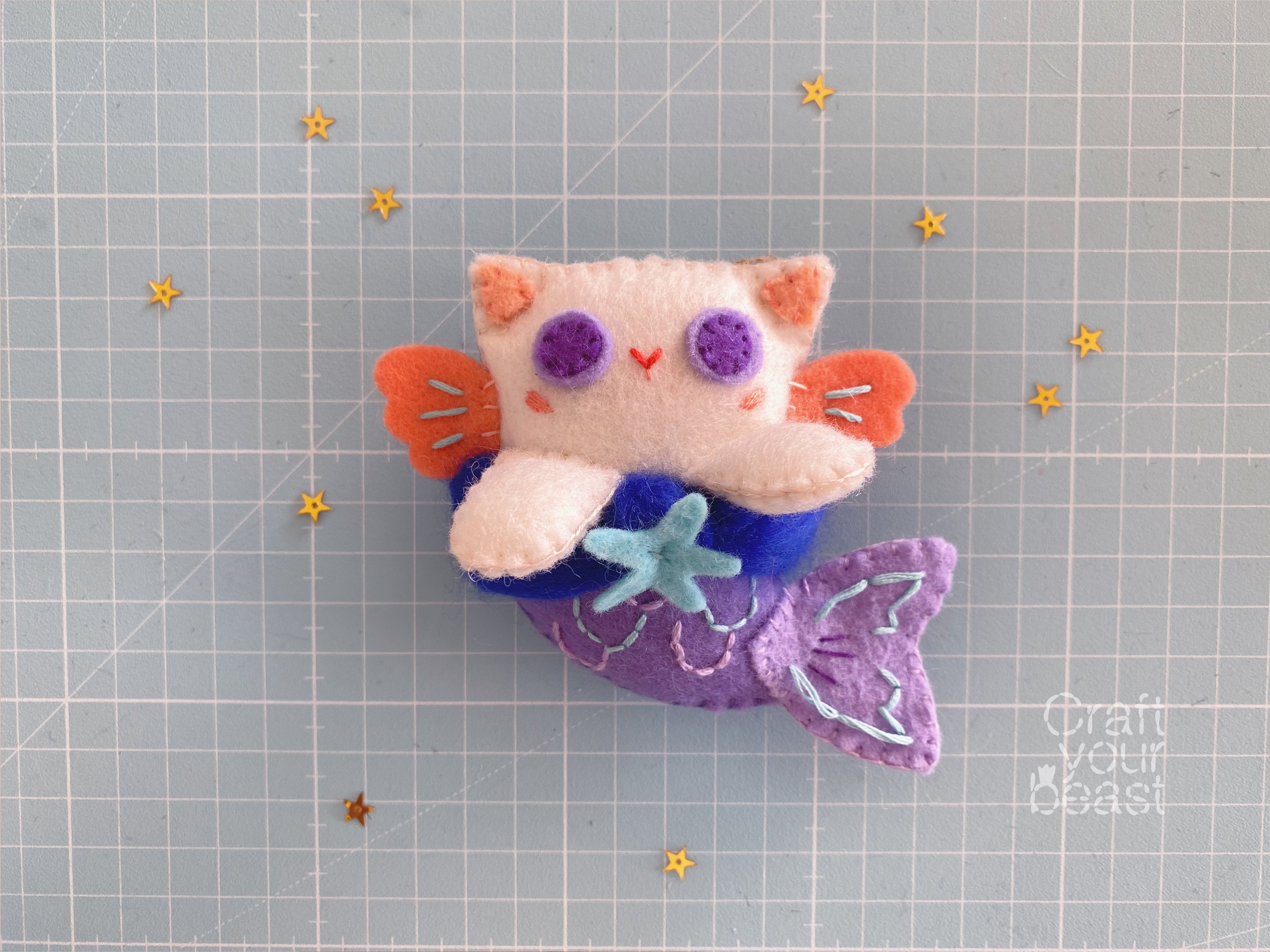 Patron de couture peluche chat sirène